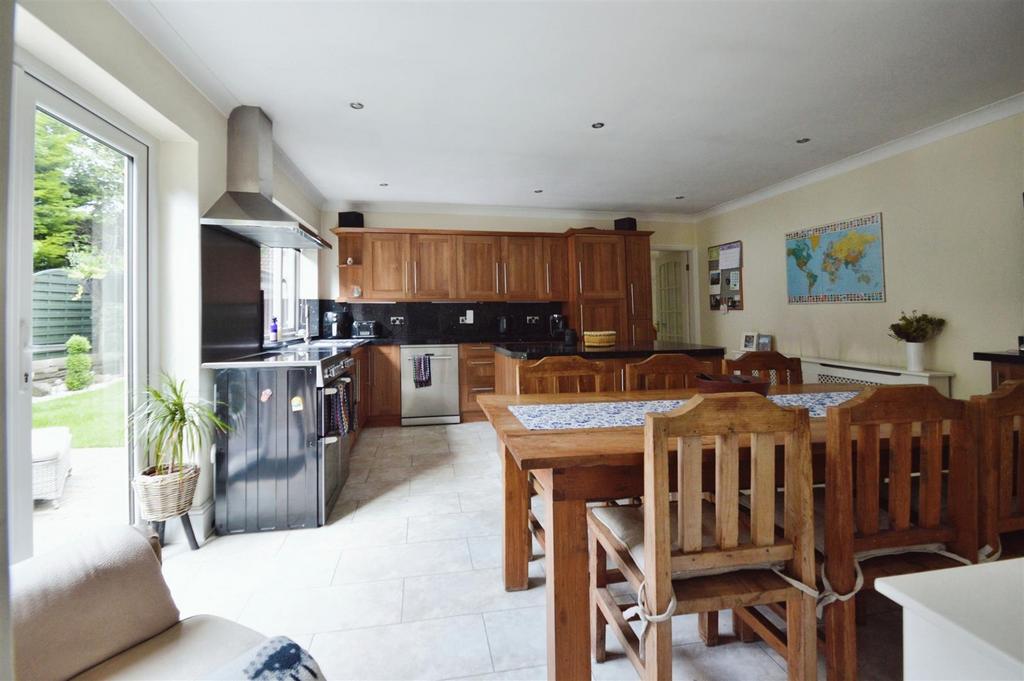 Dining Kitchen
