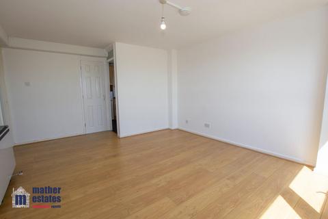 1 bedroom flat for sale, Roebuck