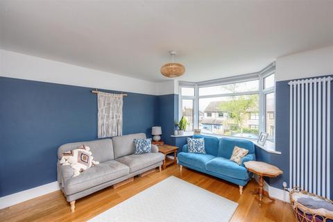 27 Longford Crescent, Sheffield, S17 4LJ