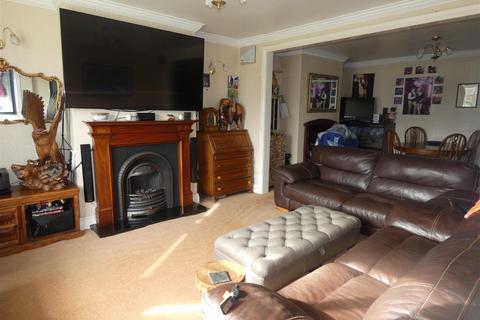 4 bedroom semi-detached house for sale, High Street, Eastrington, Goole