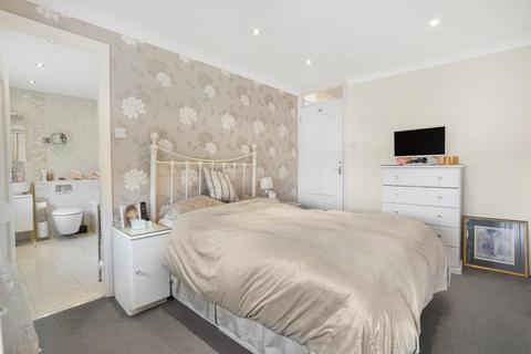 3 bedroom detached house for sale, Kestrel Grove, Leeds
