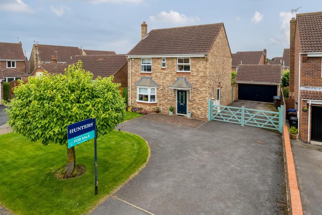 Steward Close, Brayton, Selby 3 bed detached house for sale £315,000