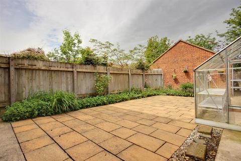 4 bedroom end of terrace house for sale, Northgate, Cottingham