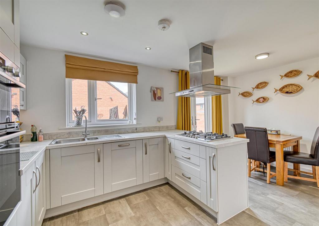 10 Greenford Drive-02.jpg