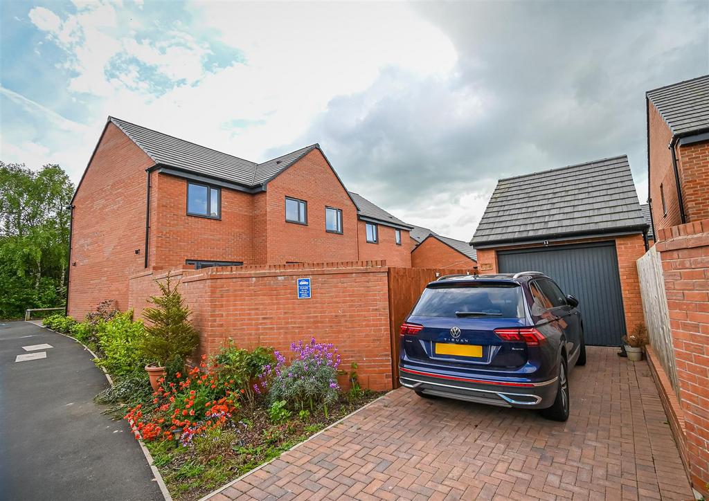 10 Greenford Drive-11.jpg