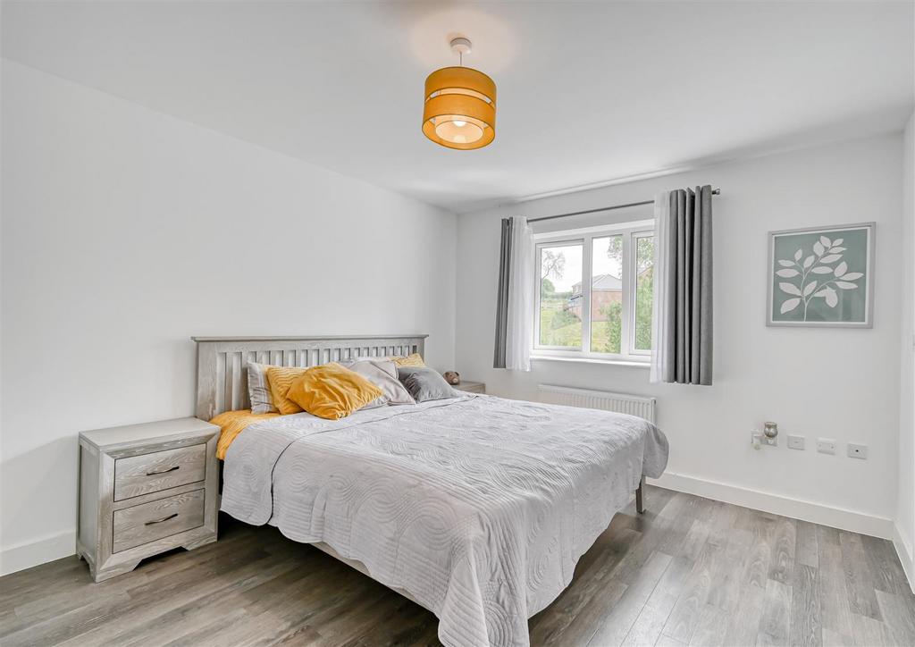 10 Greenford Drive-06.jpg