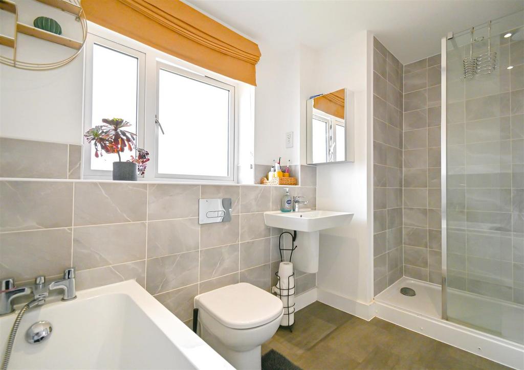 10 Greenford Drive-14.jpg