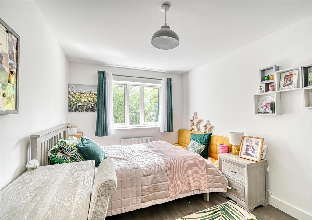 10 Greenford Drive-09.jpg
