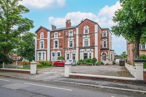 2 bedroom apartment for sale, Queens Road, Southport PR9