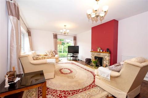 13 Bridge Walk, Yateley, GU46 7TX