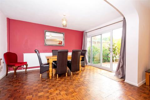 13 Bridge Walk, Yateley, GU46 7TX