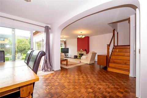 13 Bridge Walk, Yateley, GU46 7TX