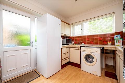 13 Bridge Walk, Yateley, GU46 7TX