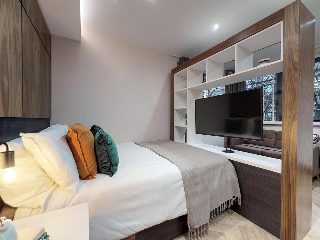 Apartment in Leeds, West Yorkshire - View 3