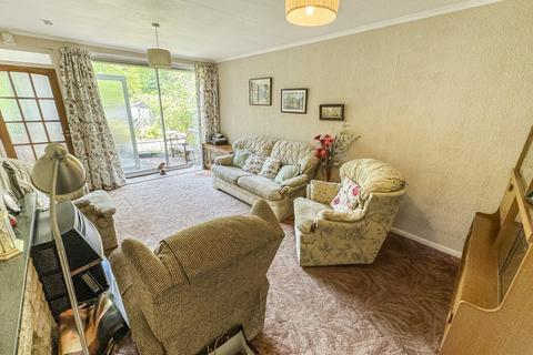 2 bedroom detached bungalow for sale, Stoneham Close, Tilehurst, Reading, RG30