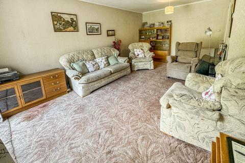 2 bedroom detached bungalow for sale, Stoneham Close, Tilehurst, Reading, RG30