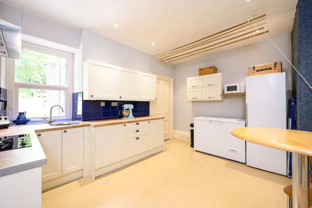 Utility/Back Kitchen