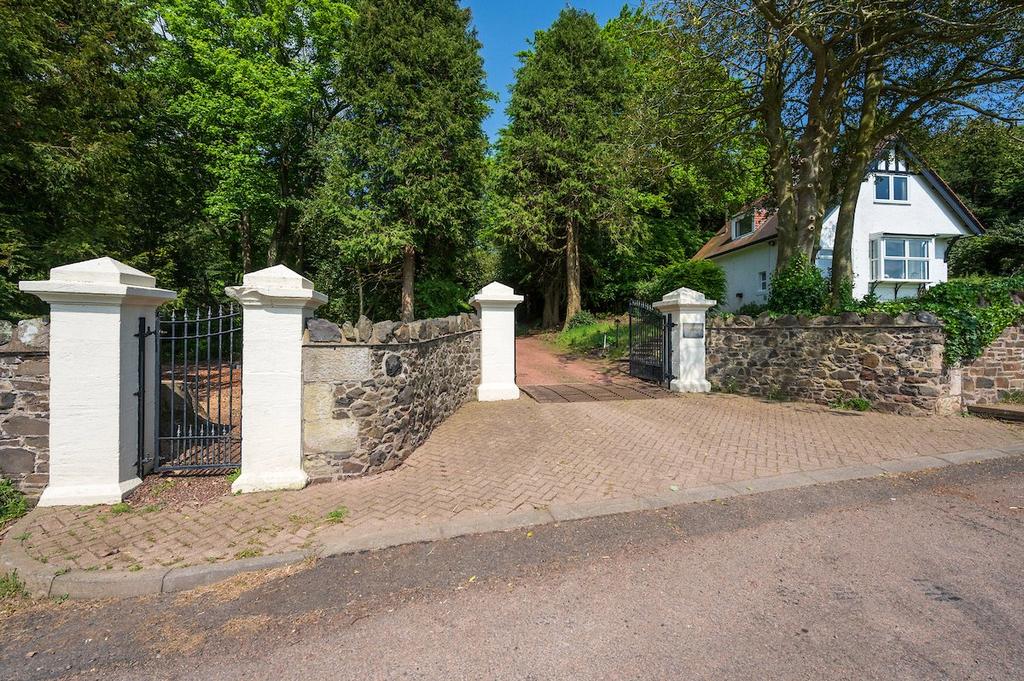 Gate Lodge