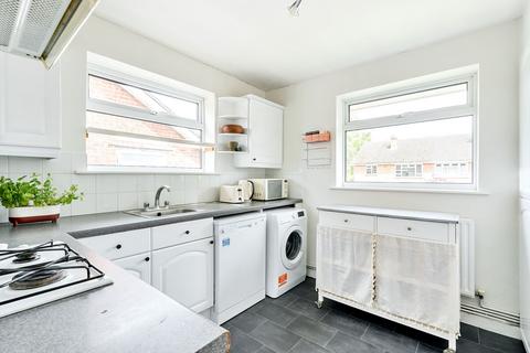 2 bedroom flat for sale, Rosebery Avenue, Epsom KT17