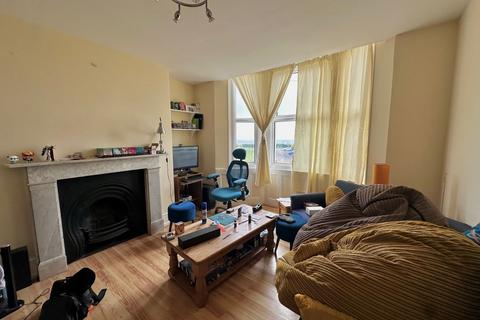 4 bedroom terraced house for sale, Gladstone Road, Deal, Kent, CT14