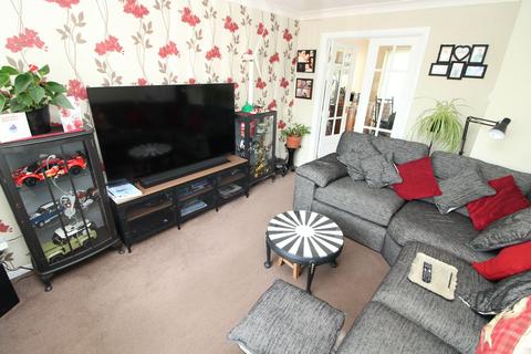 17 Browning Close, Newport Pagnell, MK16 8PJ