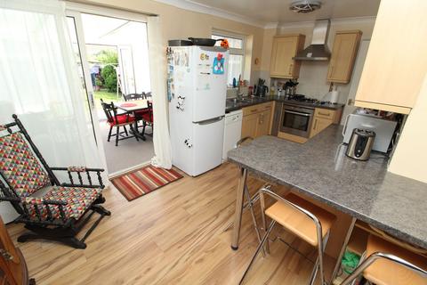 17 Browning Close, Newport Pagnell, MK16 8PJ