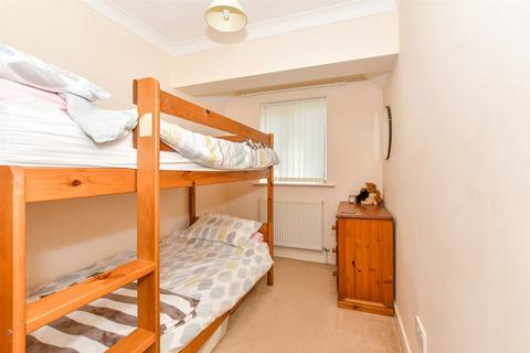 24 Coast Drive, Greatstone, New Romney, TN28 8NX