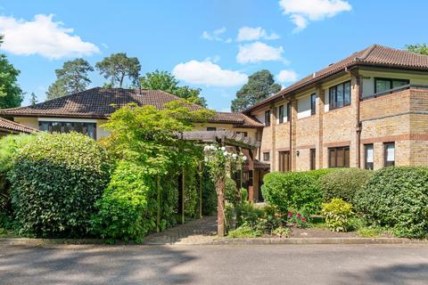 2 bedroom apartment for sale, The Gables, Oxshott, KT22