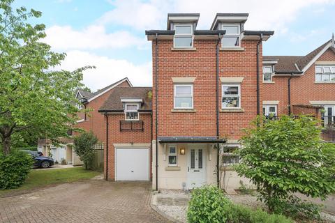 5 bedroom end of terrace house for sale, Lindford, Hampshire GU35