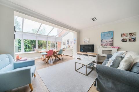 8 Elder Crescent, Lindford, Bordon, GU35 0RF