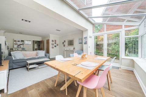 8 Elder Crescent, Lindford, Bordon, GU35 0RF
