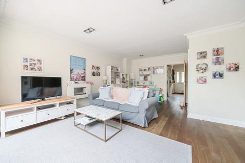 8 Elder Crescent, Lindford, Bordon, GU35 0RF