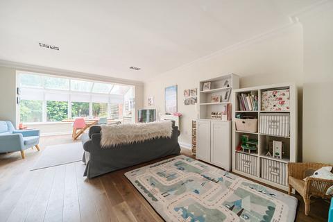 8 Elder Crescent, Lindford, Bordon, GU35 0RF
