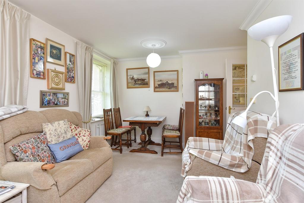 King Gardens, Chichester, West... 2 bed ground floor flat for sale £270,000