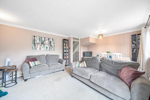 2 Drayton Way, Gloucester, GL4 4FU