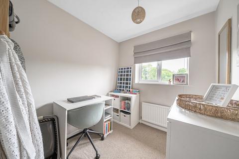 2 Drayton Way, Gloucester, GL4 4FU