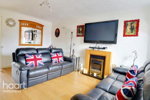 3 bedroom semi-detached house for sale, Appleford Drive, Minster