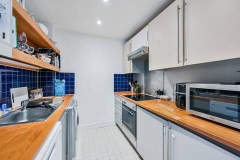 2 bedroom flat for sale, Dryden Building, Commercial Road, Aldgate, London, E1