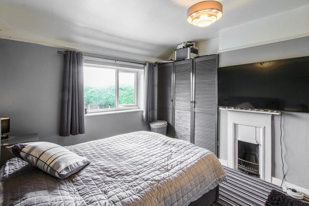 Bedroom 1a