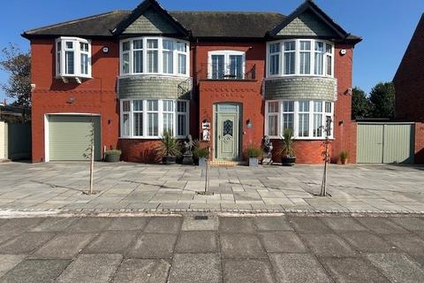 4 bedroom detached house for sale, Princes Way,  Fleetwood, FY7