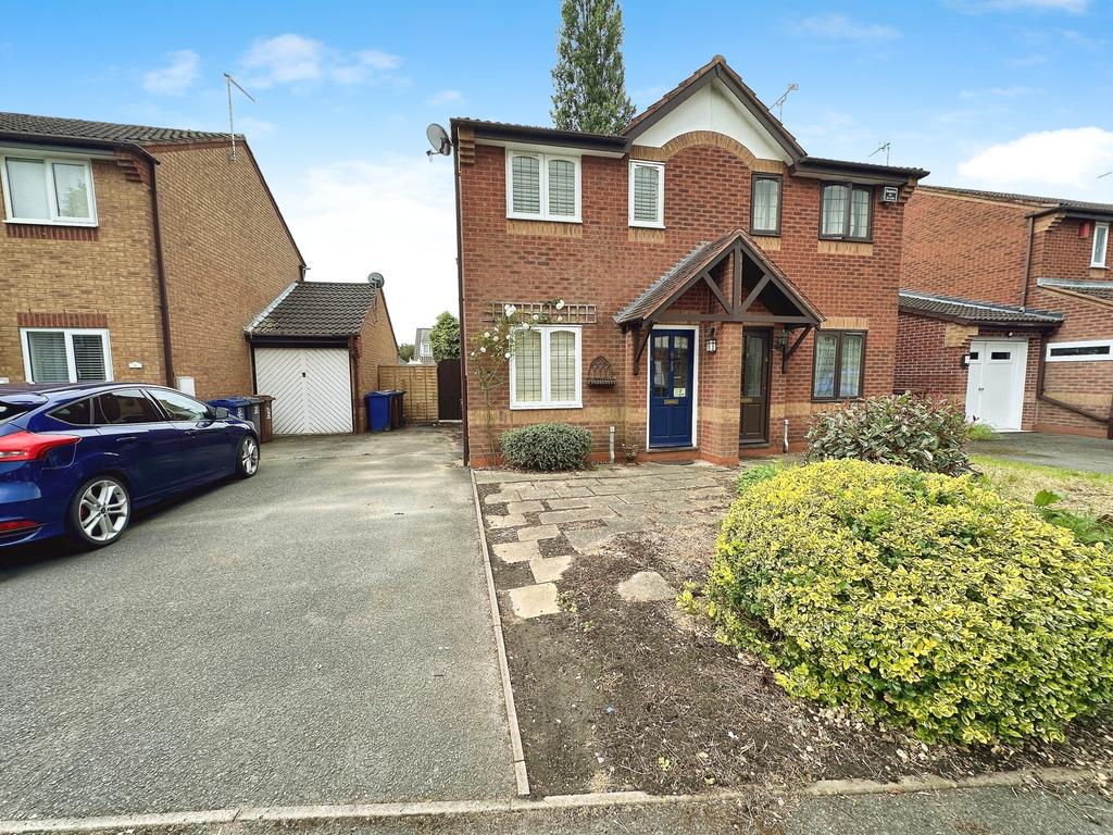 Lingfield Road, Branston, BurtononTrent, DE14 2 bed semidetached