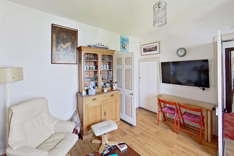 Ruthadam, 11 Midtown, Dalry, Castle Douglas, DG7 3UT