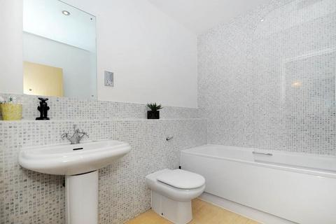 2 bedroom flat to rent, 81-89 Farrington Road, Farringdon, London