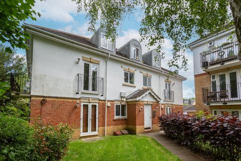 2 bedroom apartment for sale, Basildon Close, Watford, Hertfordshire, WD18