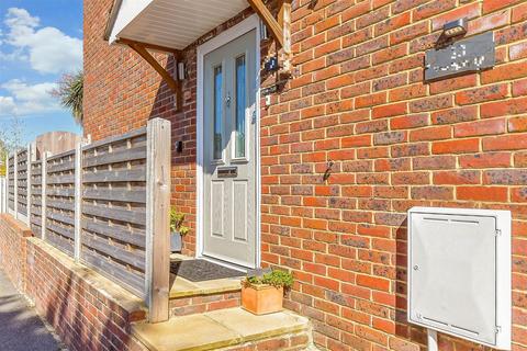 3 bedroom end of terrace house for sale, The Spinney, Waterlooville, Hampshire