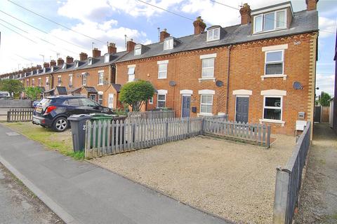 3 bedroom end of terrace house for sale, Avenue Terrace, Stonehouse, Gloucestershire, GL10