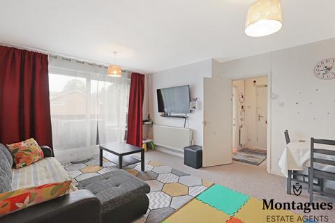 36 Cedar Court, Epping, CM16 4HL