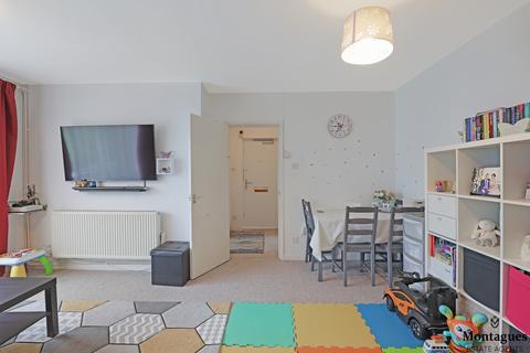 36 Cedar Court, Epping, CM16 4HL