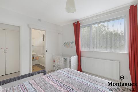 36 Cedar Court, Epping, CM16 4HL