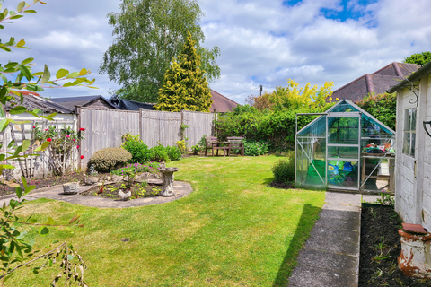 2 bedroom detached bungalow for sale, Ashdene Road, Ashurst SO40